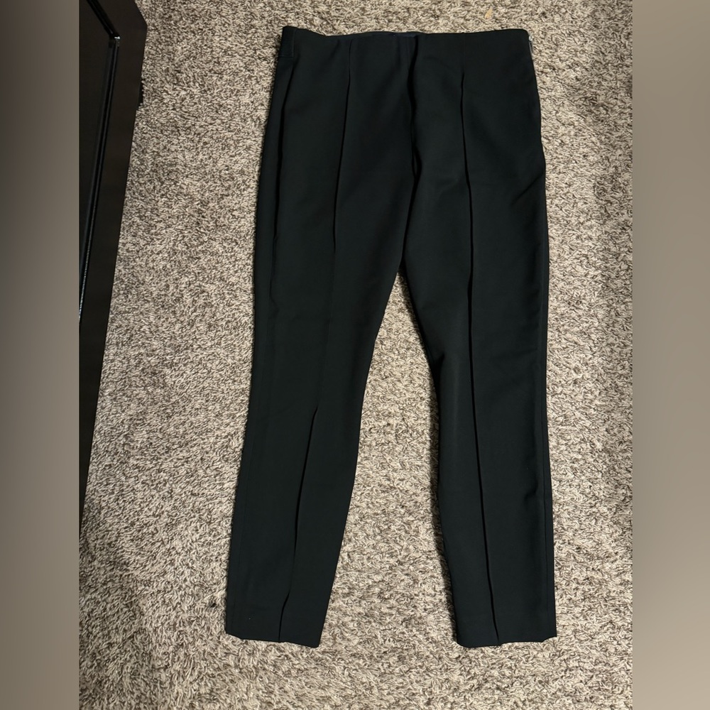 Gap NWT Women’s Size 06P